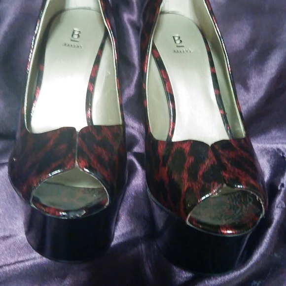 Red and black open toe platform stiletto heels - Picture 2 of 3